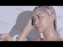 Charger et lire la vidéo dans la visionneuse de la Galerie, Bain Ultra-Violet Purple Shampoo
